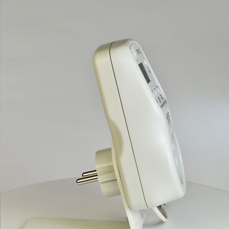 Реле напруги з терморегулятором TP - 12/3 в розетку "Новатек-Електро" - Основні контакти 03